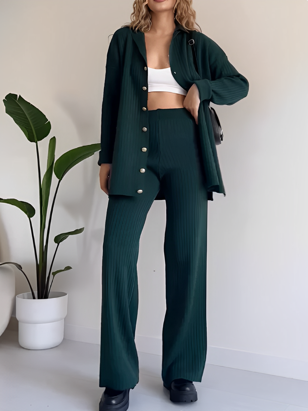 Conjunto Canelado com Camisa Alongada de Botões e Calça Reta