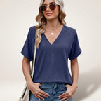(COMPRE 1 LEVE 2) Blusa Elvara™ com Decote V e Estilo Atemporal