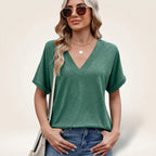 (COMPRE 1 LEVE 2) Blusa Elvara™ com Decote V e Estilo Atemporal